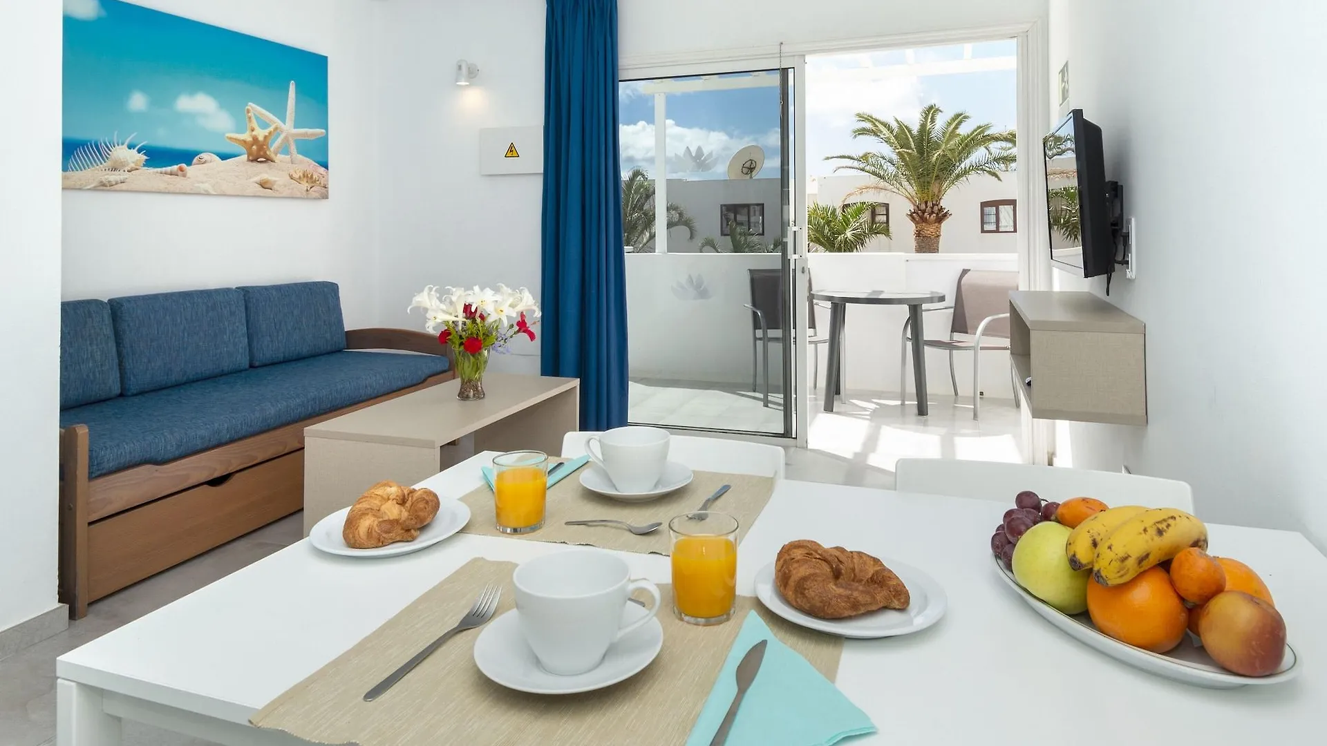 Apartamentos Livvo Oasis Puerto del Carmen  Puerto del Carmen (Lanzarote)