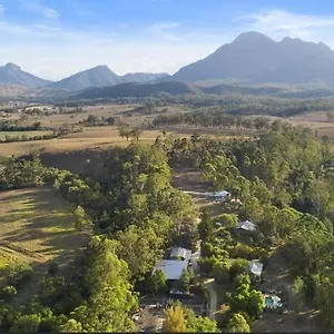 Barney Creek Vineyard Lodge Barney View